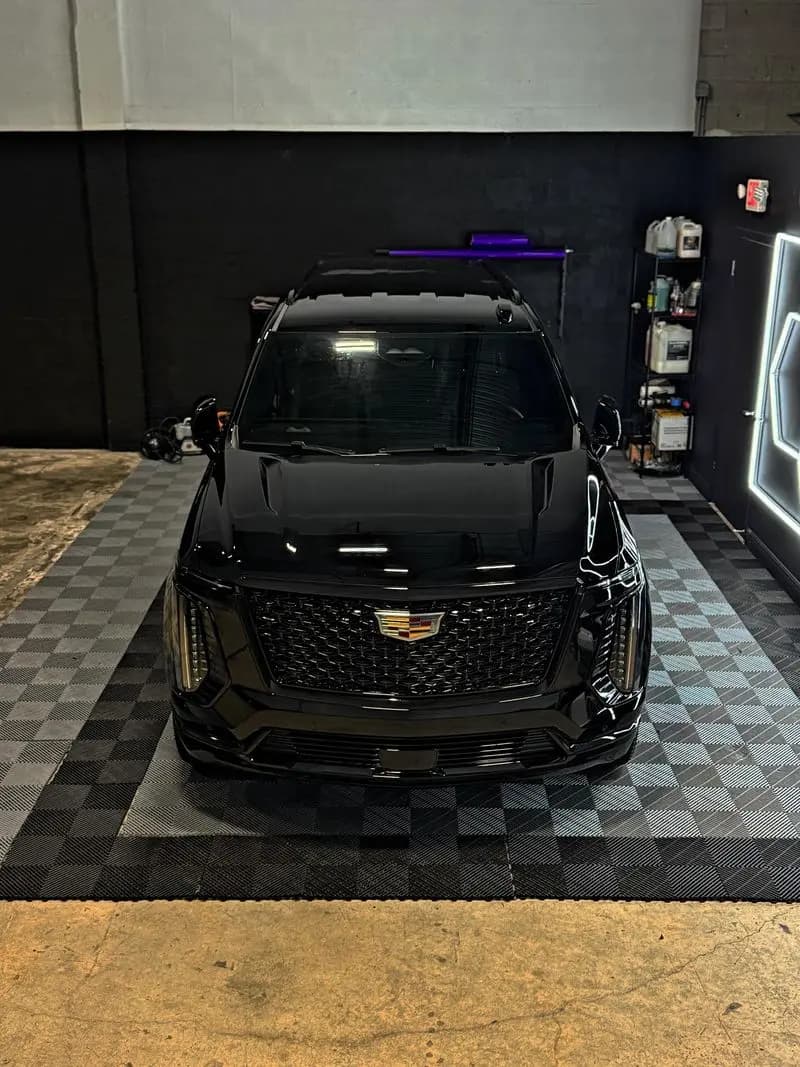 Cadillac Escalade ESV 2025 (Stars)