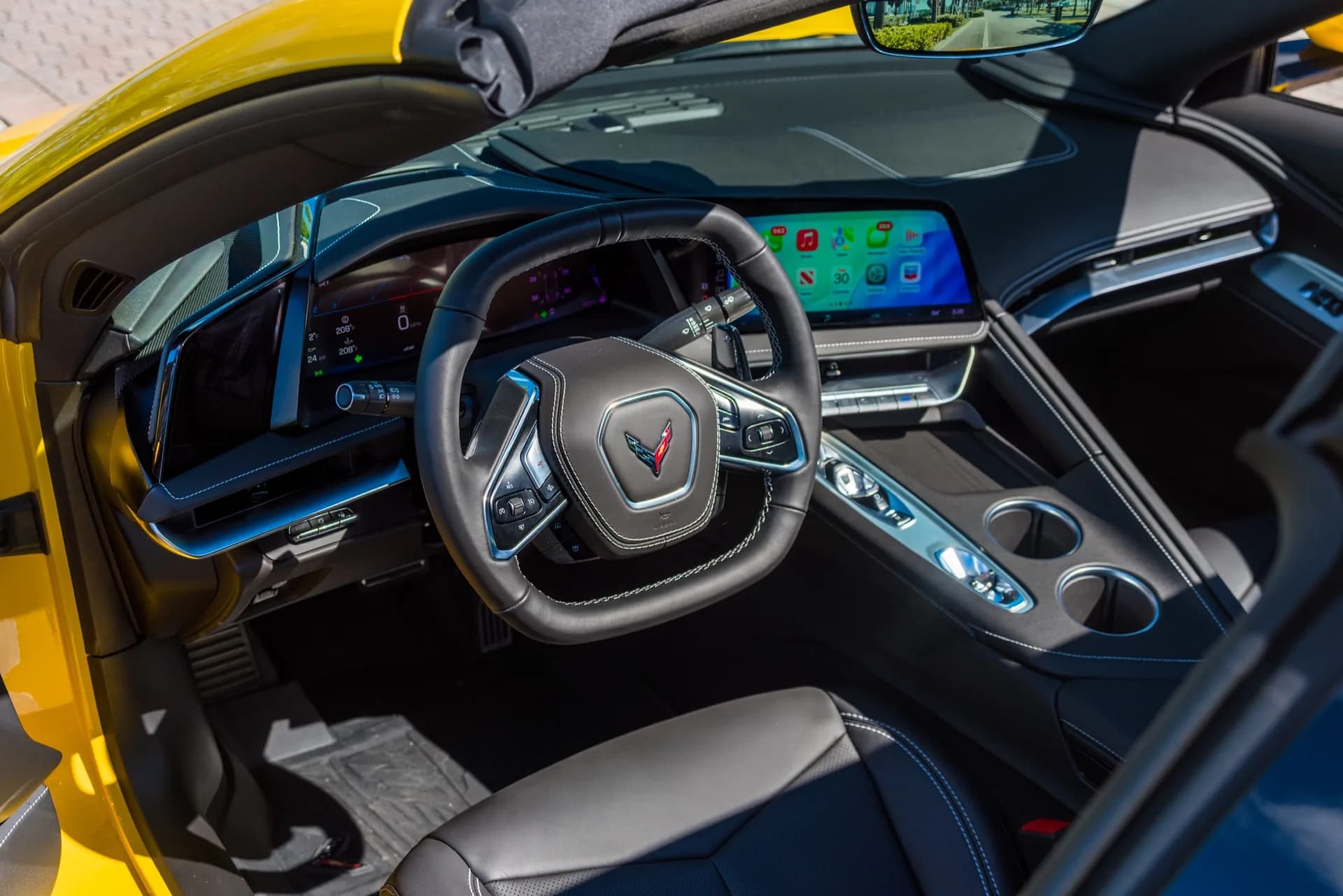 Corvette C8 (Yellow) - photo 4