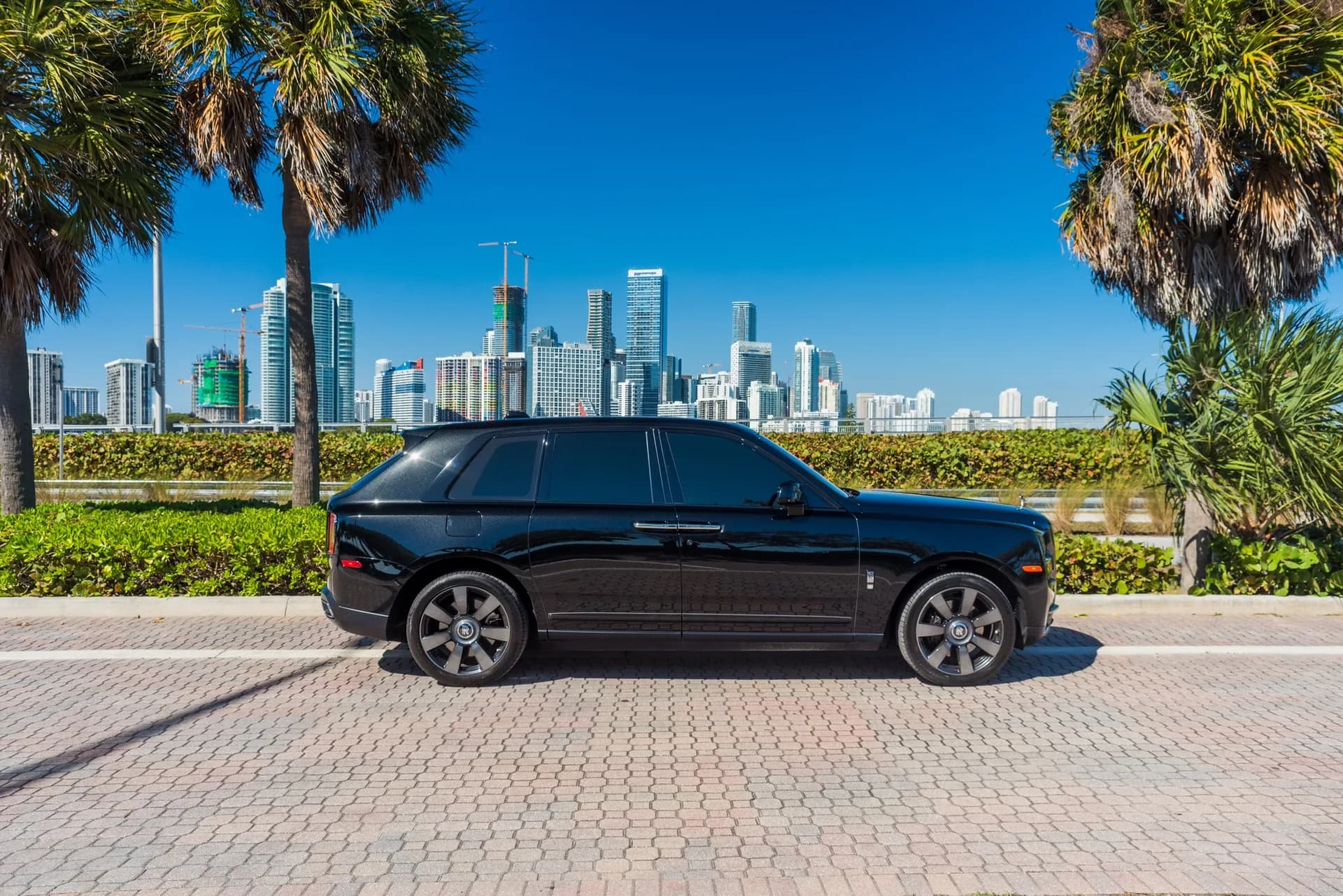 Rolls-Royce Cullinan - photo 3