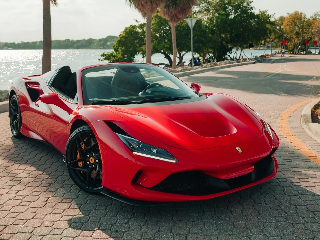 Ferrari F8 Spider (Red) - photo 1