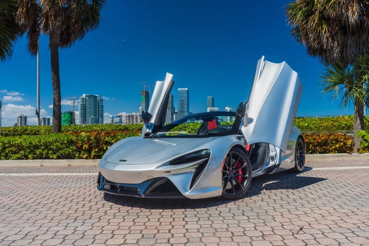 McLaren Artura Spider - photo 1