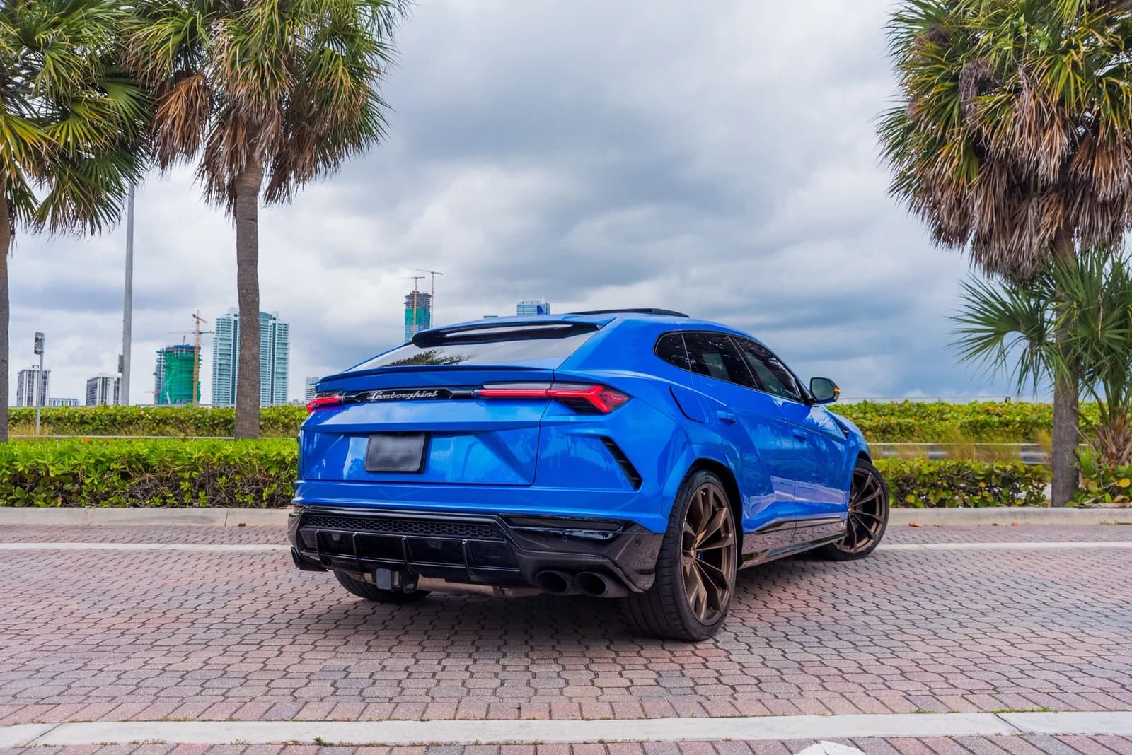 Lamborghini Urus Blue - photo