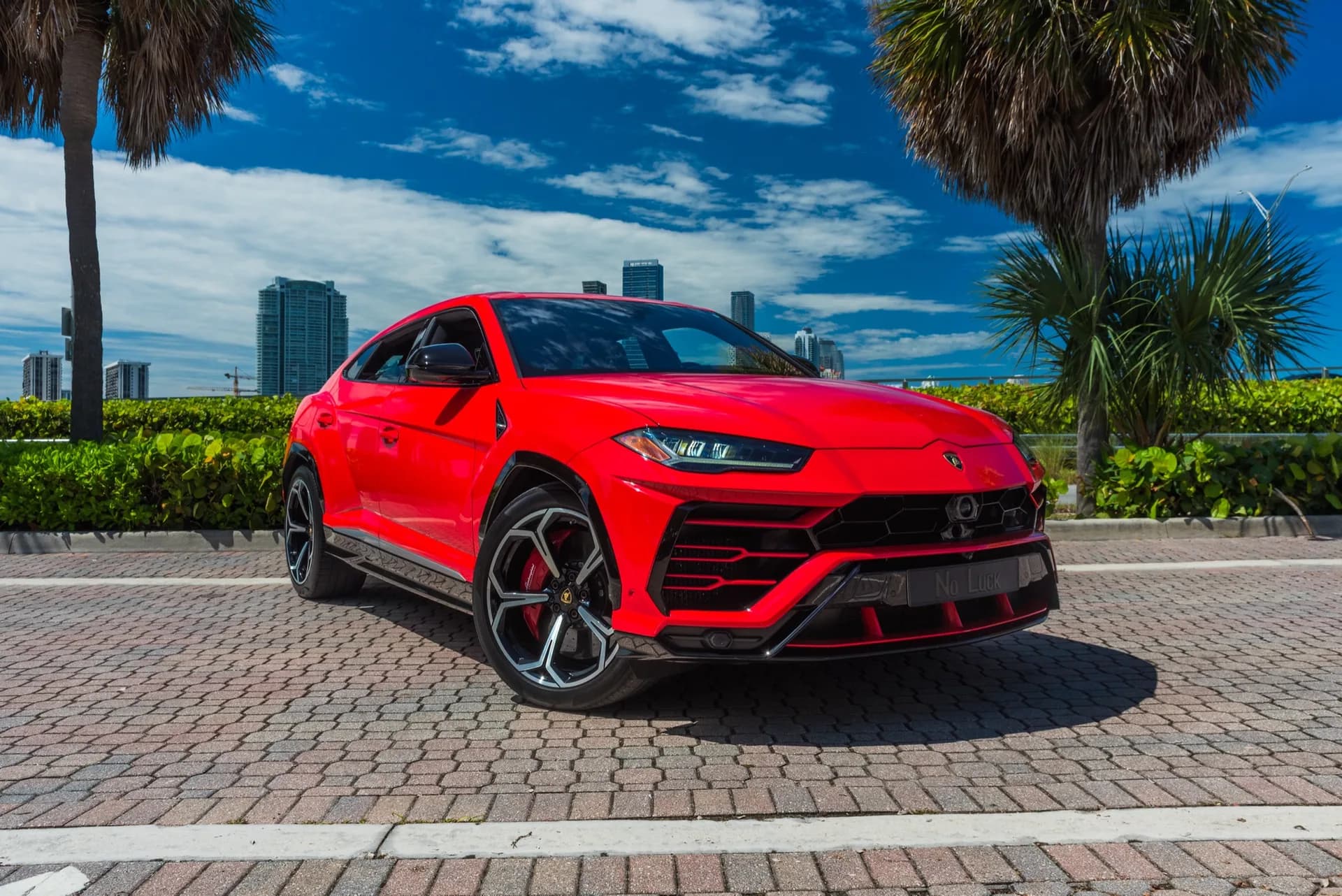 Lamborghini Urus (Red) - photo 3